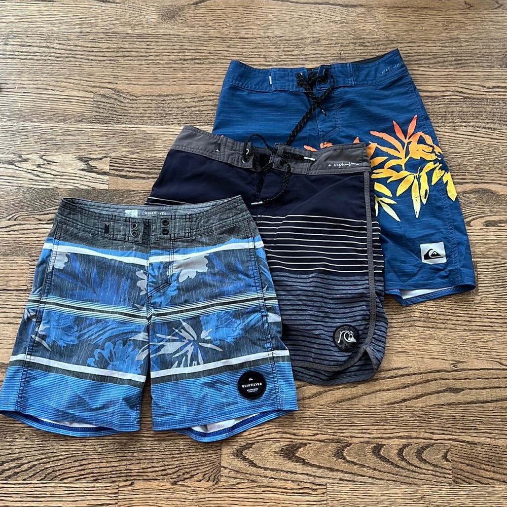 Quiksilver Set of 3 Boardshorts